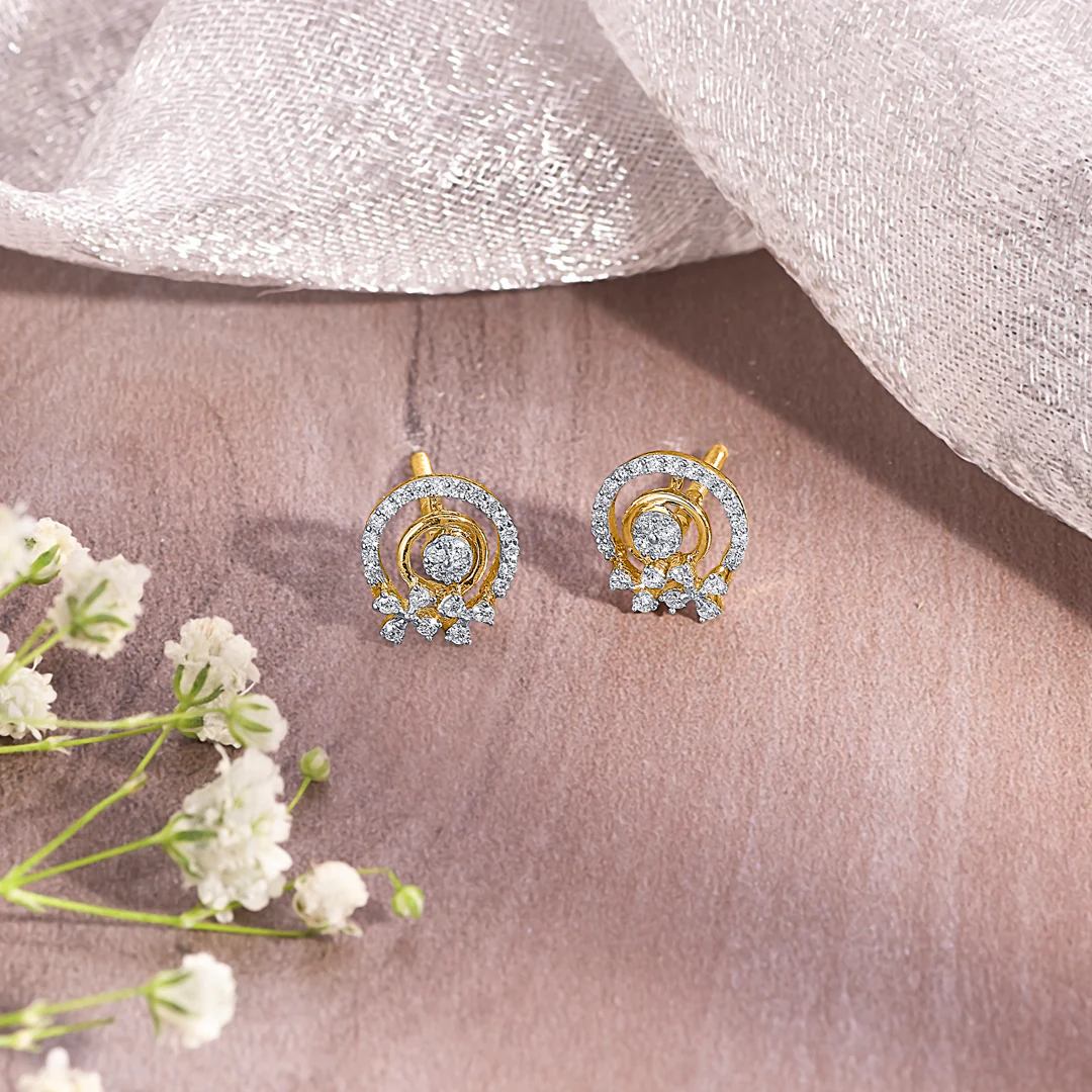 Diva Bow Gold & Diamond Stud Earring