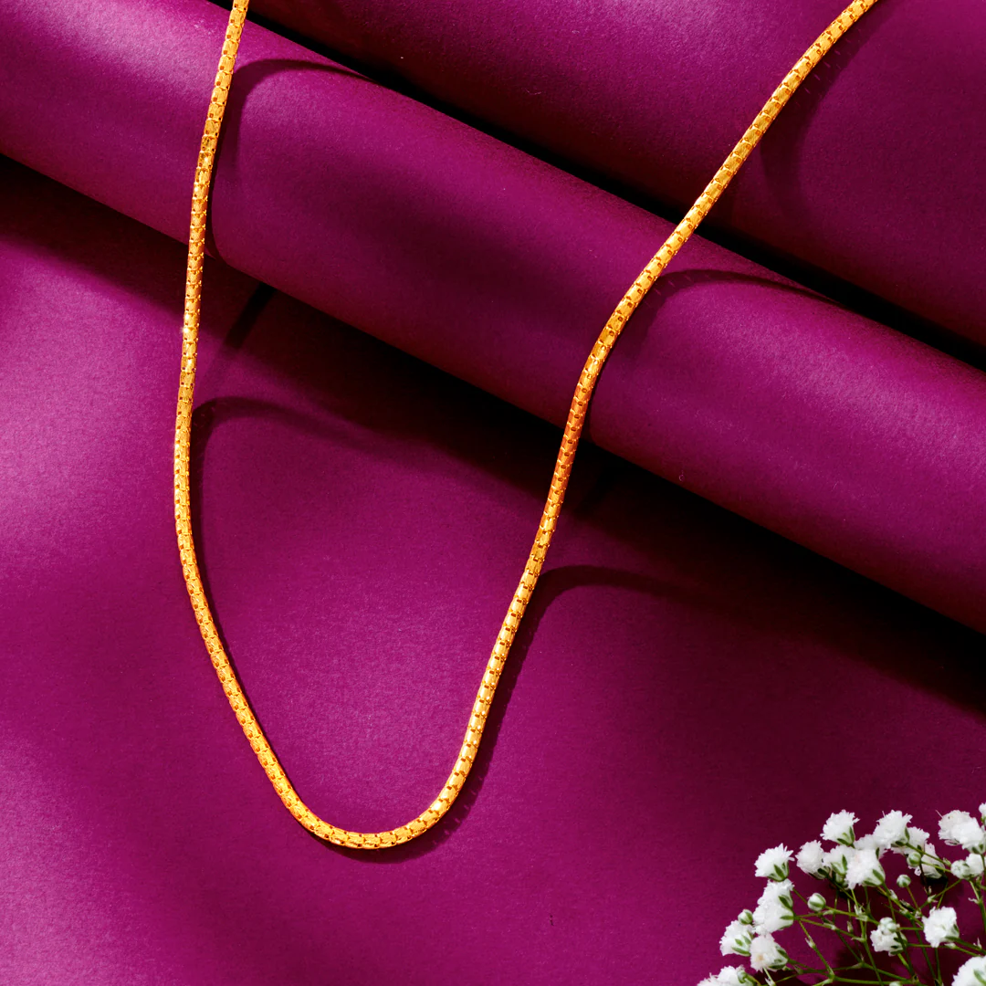Majestic Bend Unisex Gold Chain