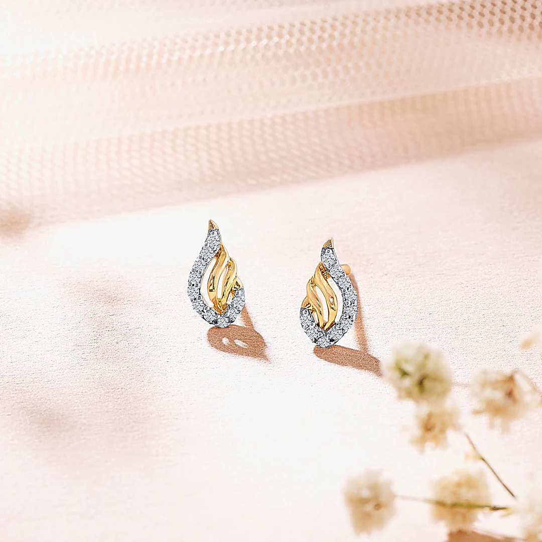 Symphony Yellow Gold & Diamond Stud Earring